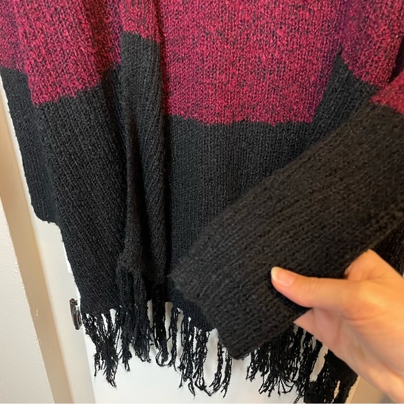 Like New Francesca’s Striped Color Block Cardigan Sweater With Fray, Size Small - Picture 4 of 8